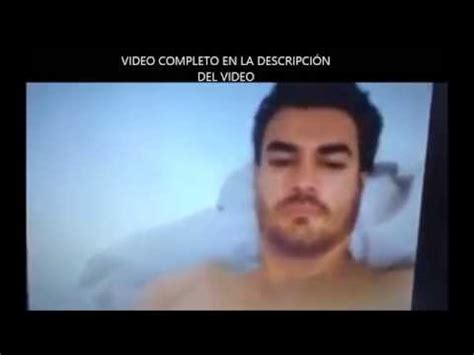 David Zepeda masturbándose hasta eyacular